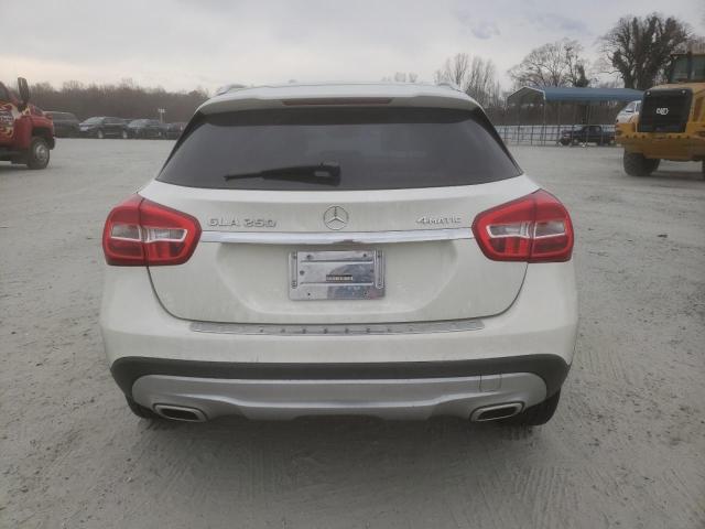 Parquets MERCEDES-BENZ GLA-CLASS 2017 White