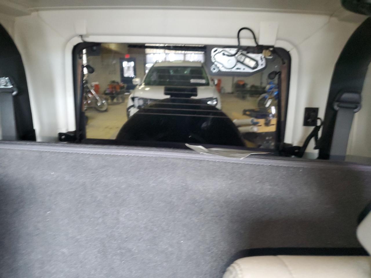 2009 Jeep Wrangler - Image 10