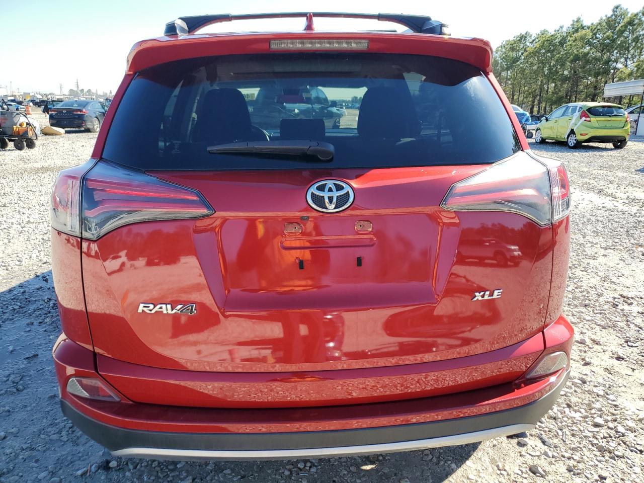 2017 Toyota RAV 4 - Image 6