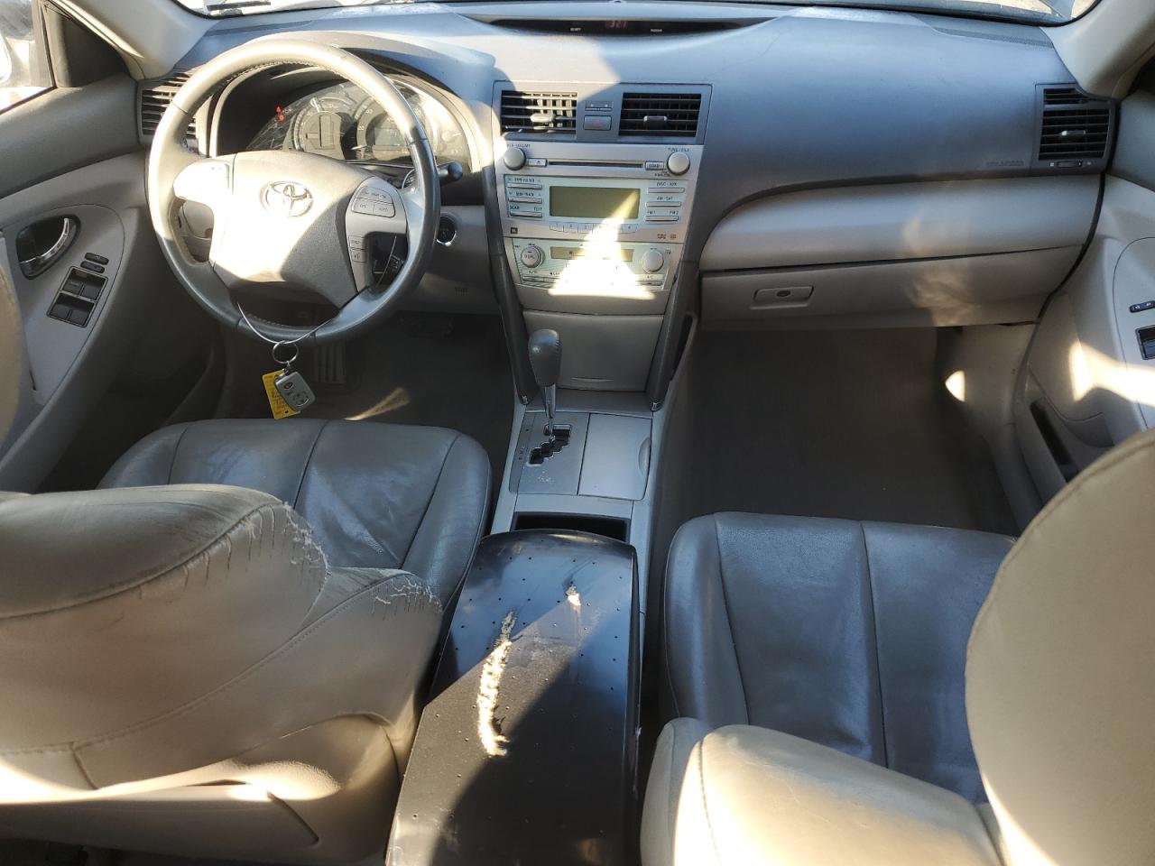 2009 Toyota Camry - Image 8