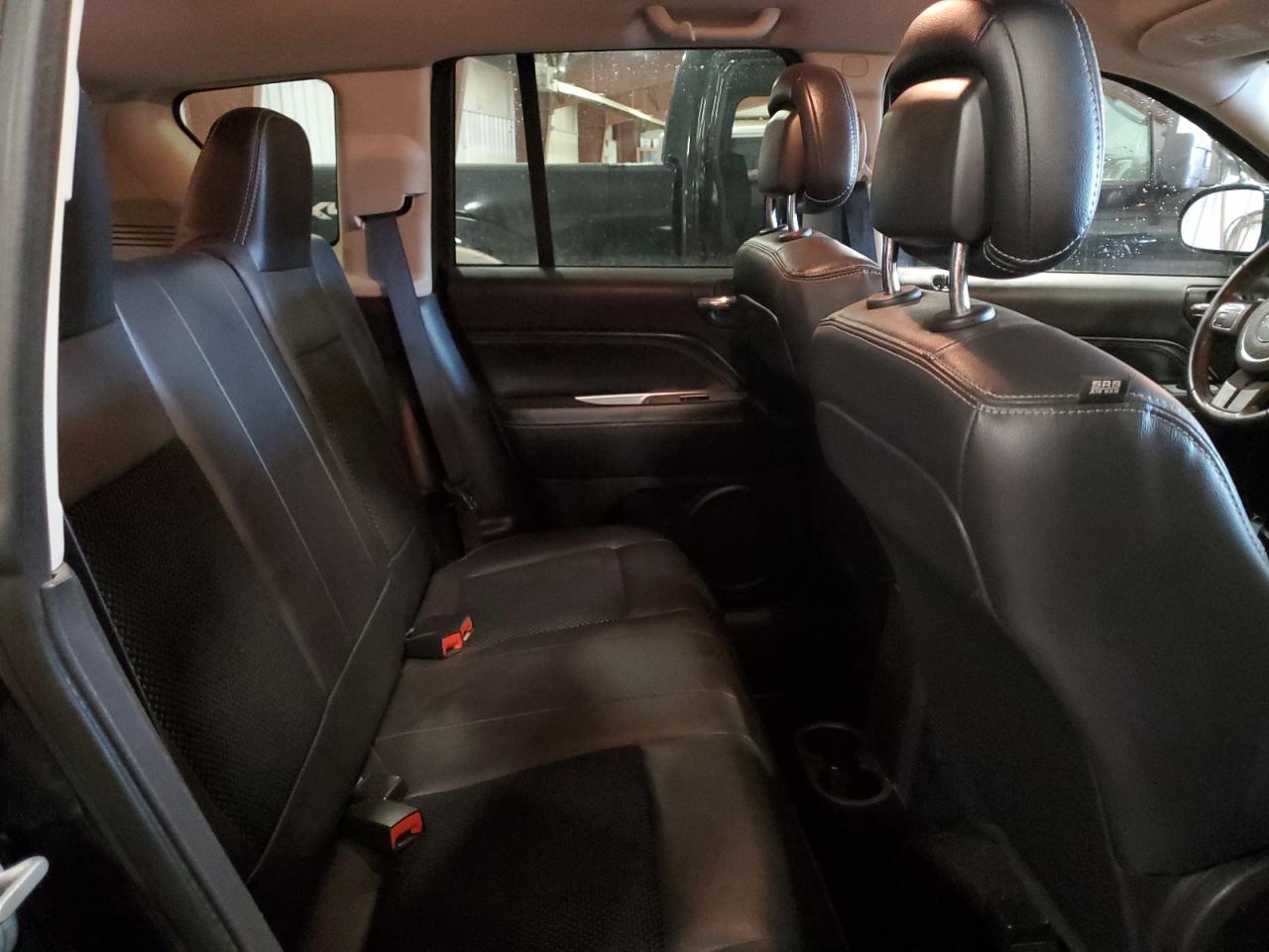 2014 Jeep Compass - Image 11