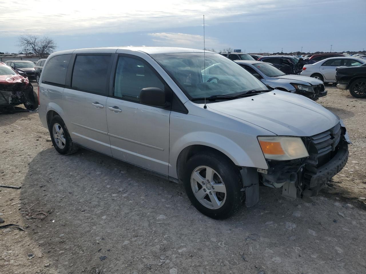 2010 Dodge Caravan - Image 4