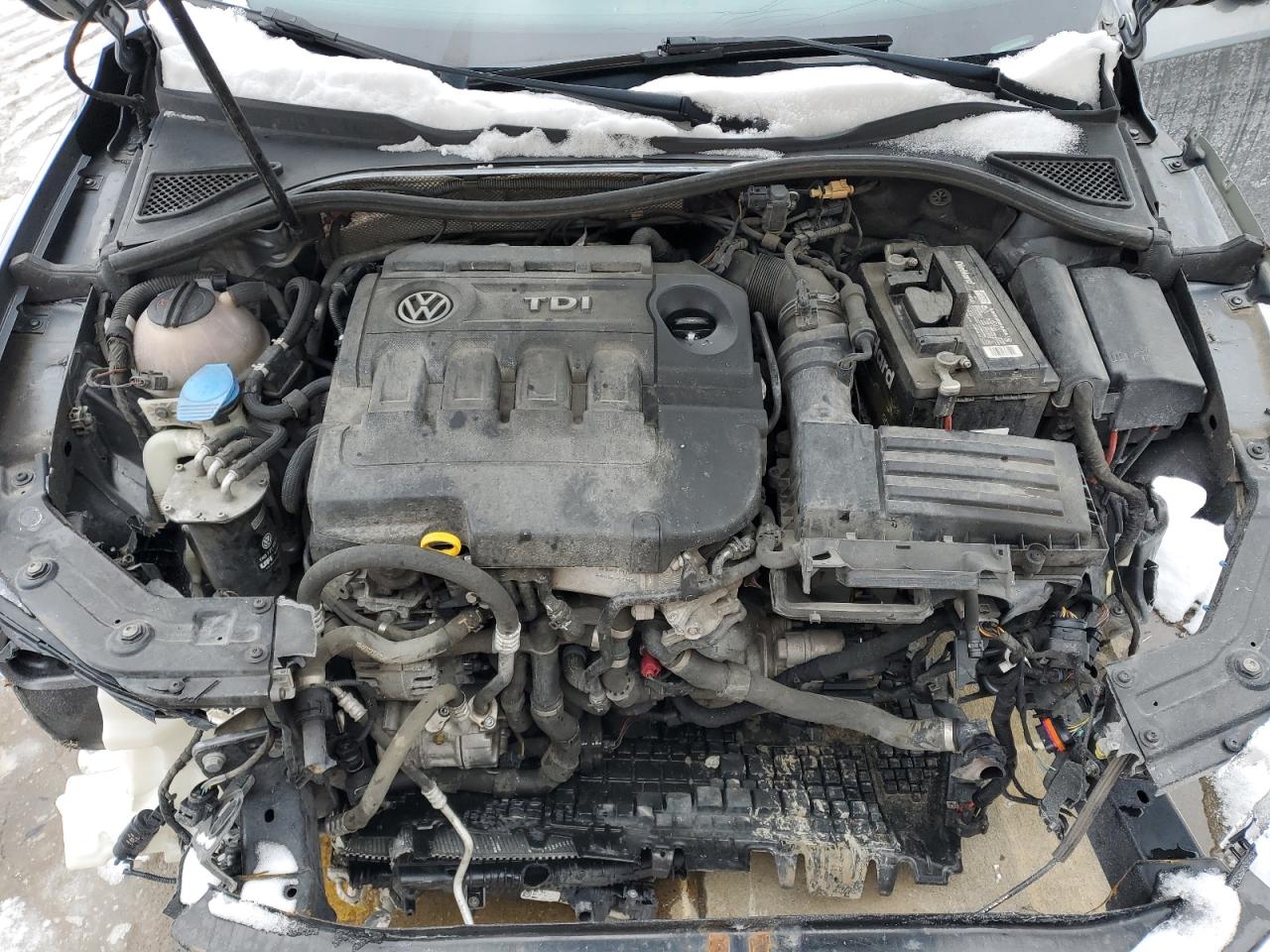 2015 Volkswagen Passat - Image 12
