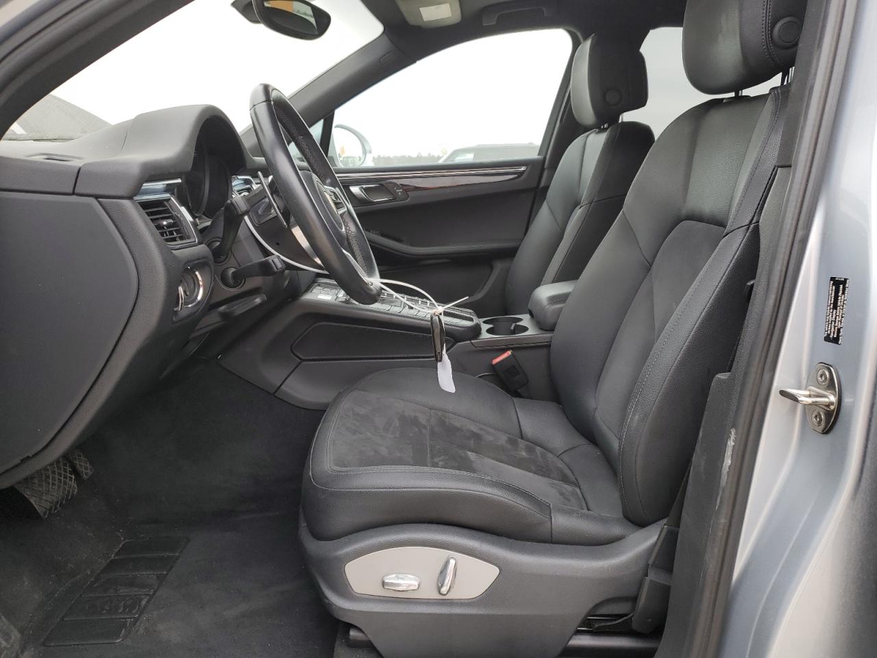 2016 Porsche Macan - Image 7