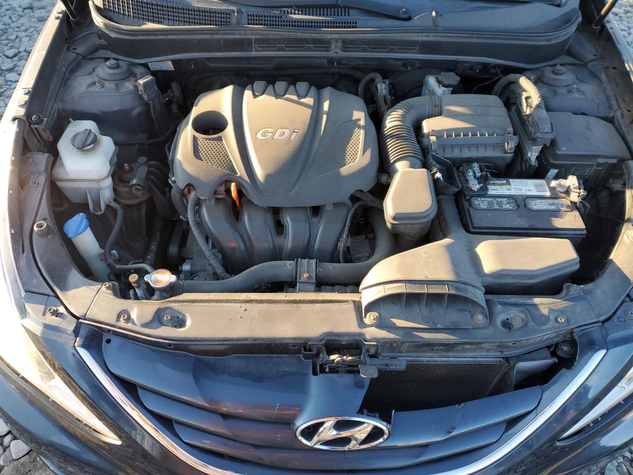 2012 Hyundai Sonata - Image 11