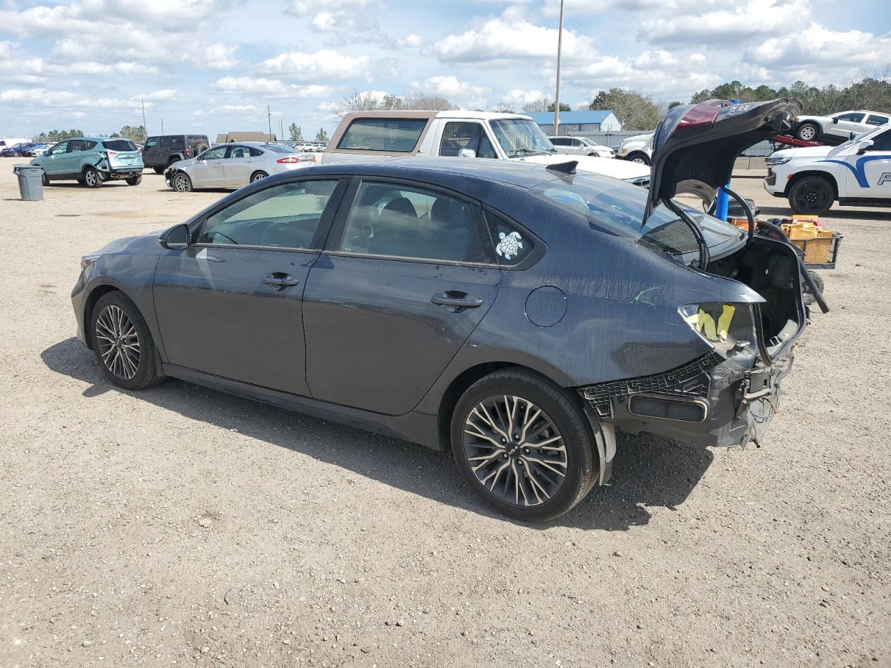 2023 Kia Forte - Image 2