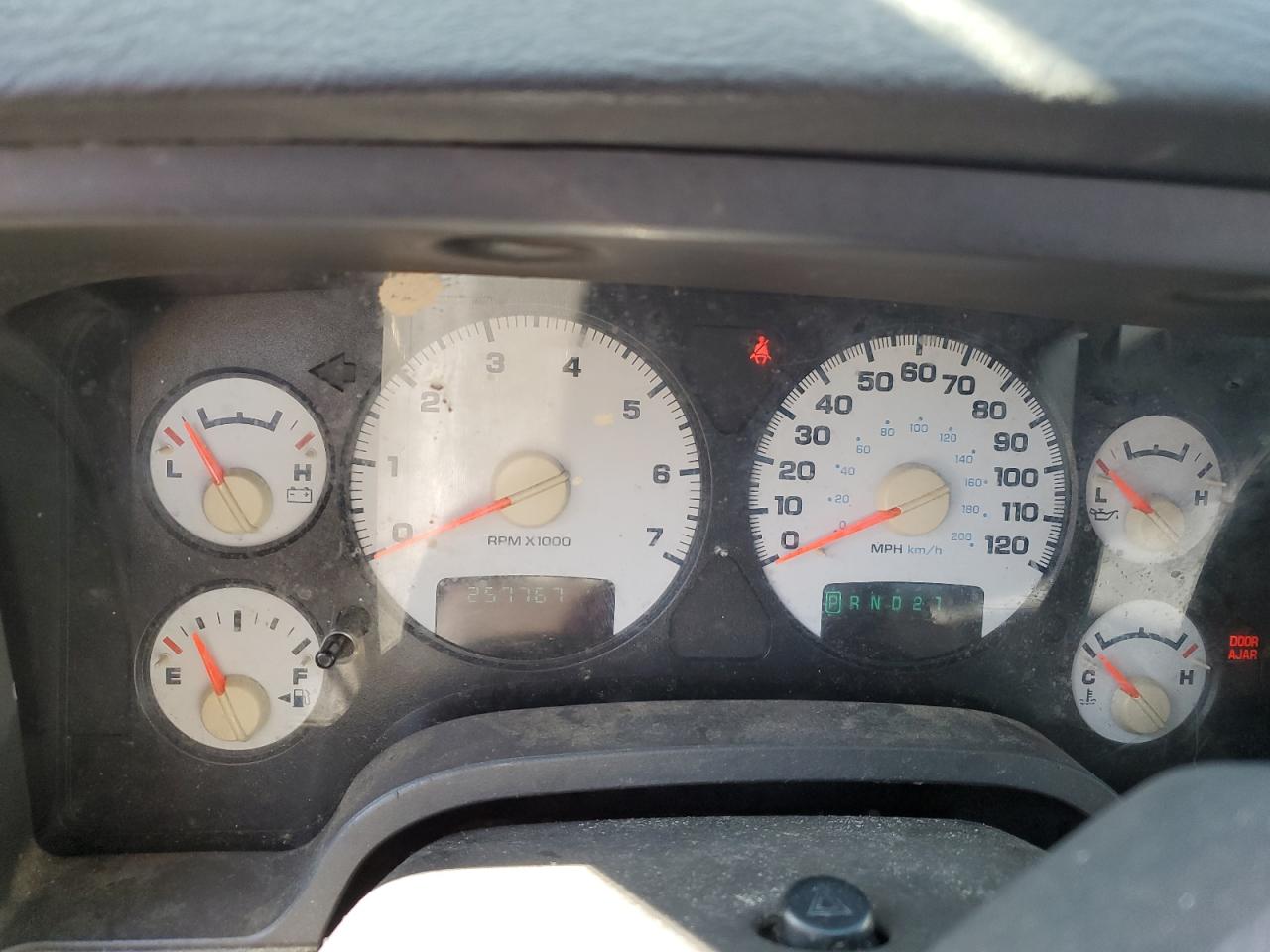 2004 Dodge RAM - Image 9