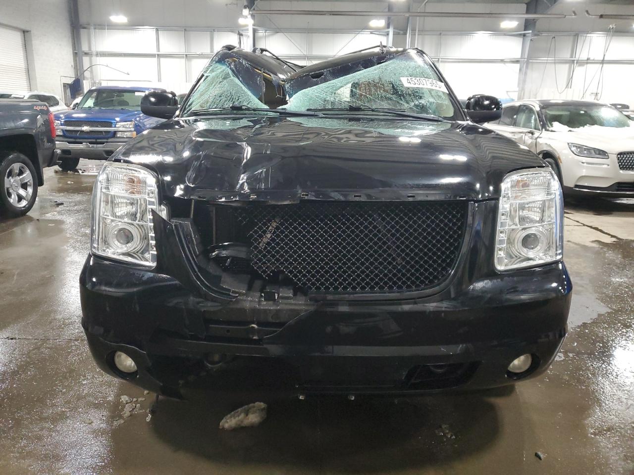 2011 GMC Yukon - Image 5