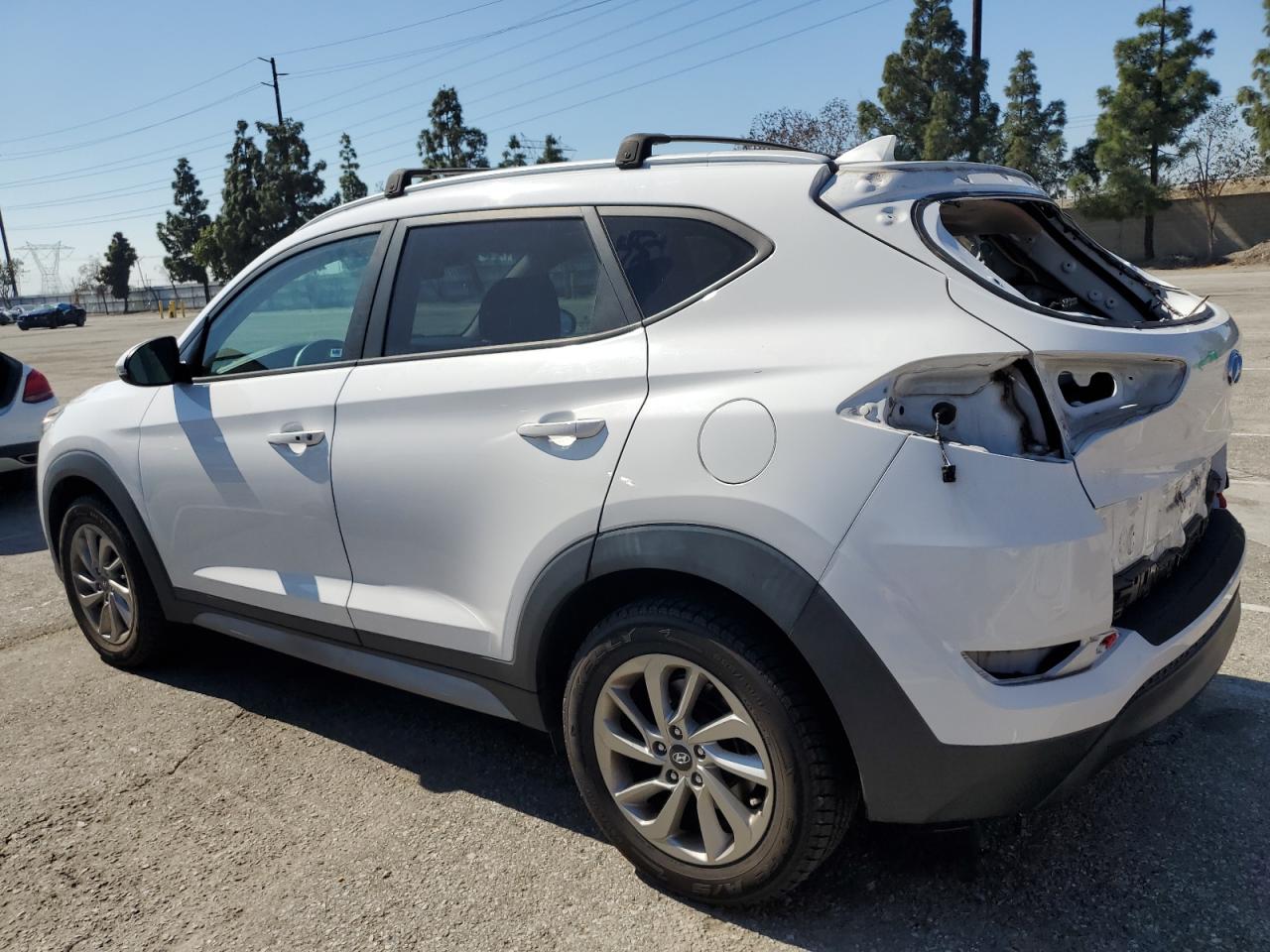 2017 Hyundai Tucson - Image 2