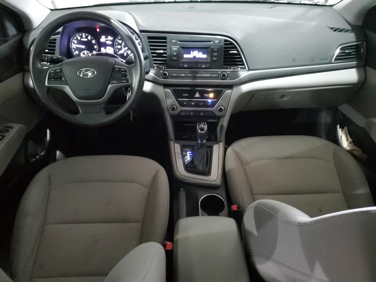 2017 Hyundai Elantra - Image 8