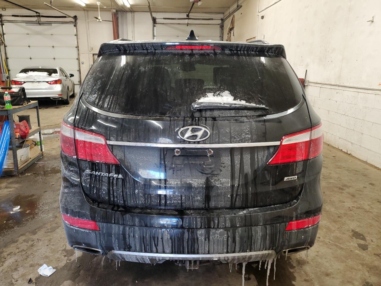 2016 Hyundai Santa Fe - Image 6