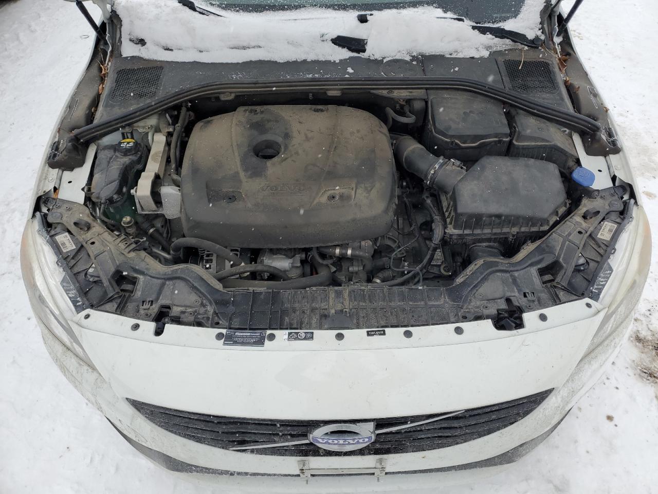 2017 Volvo S60 - Image 11