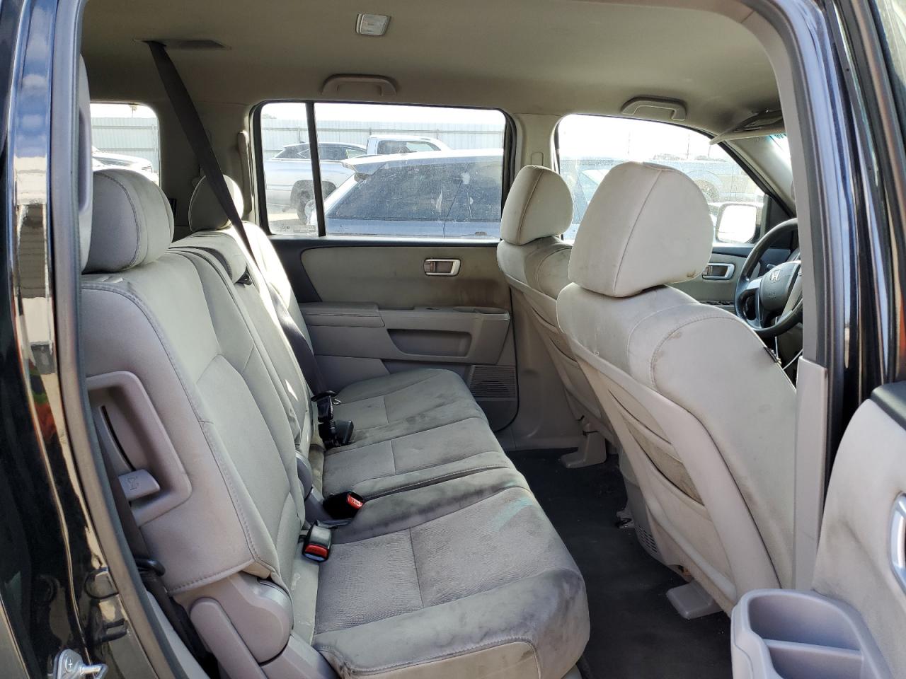 2010 Honda Pilot - Image 11