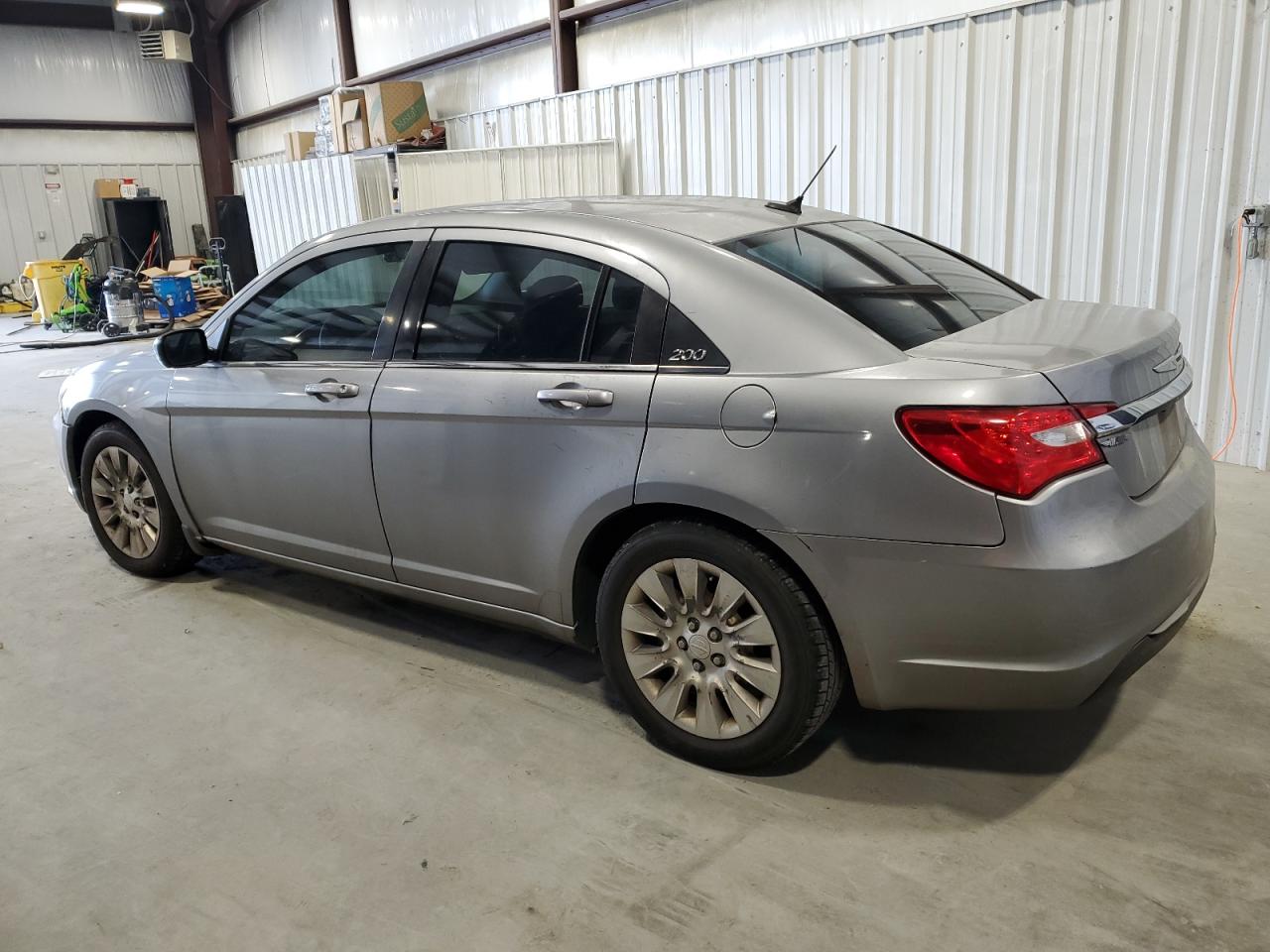 2014 Chrysler 200 - Image 2
