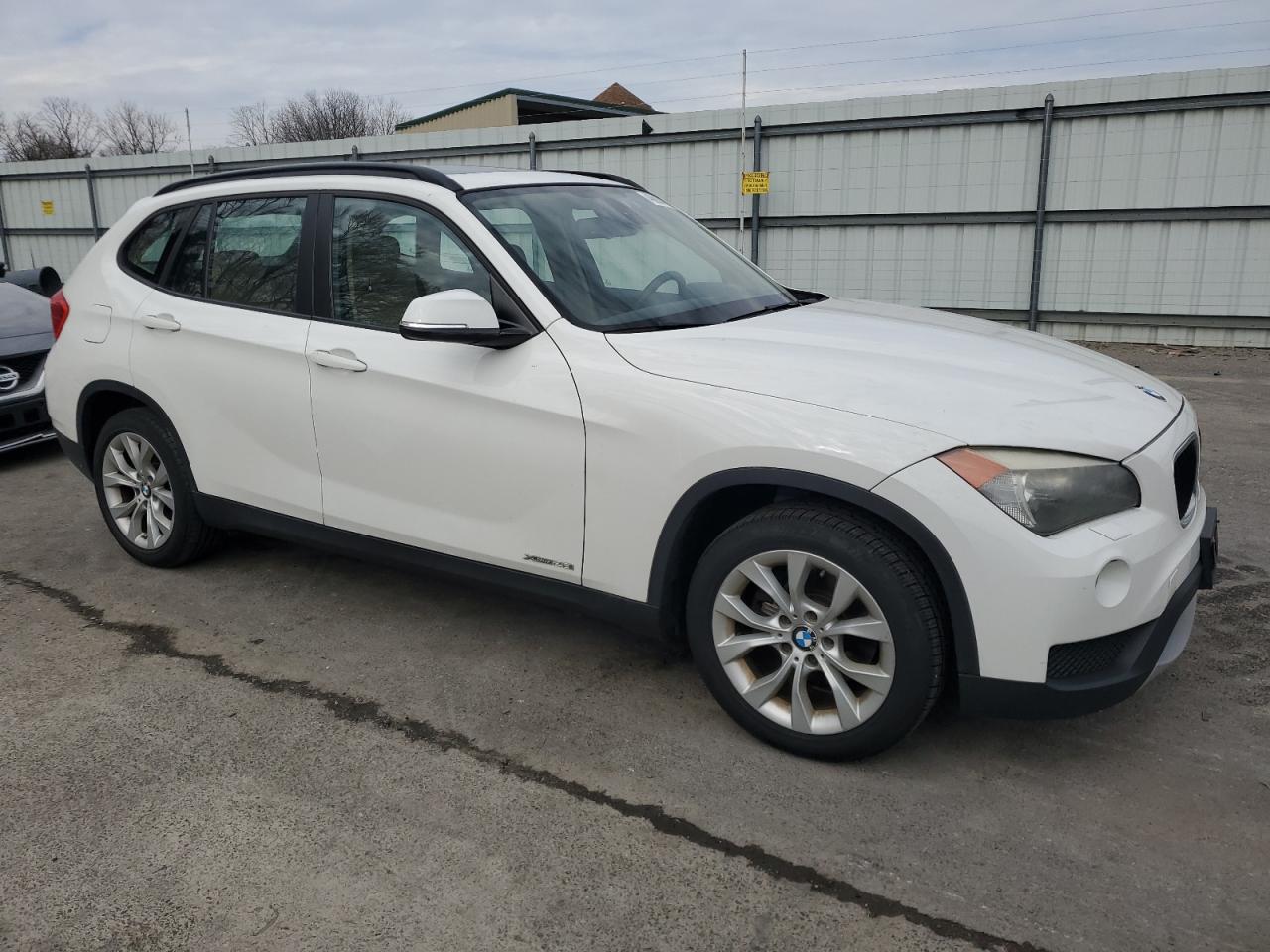 2013 BMW X1 - Image 4