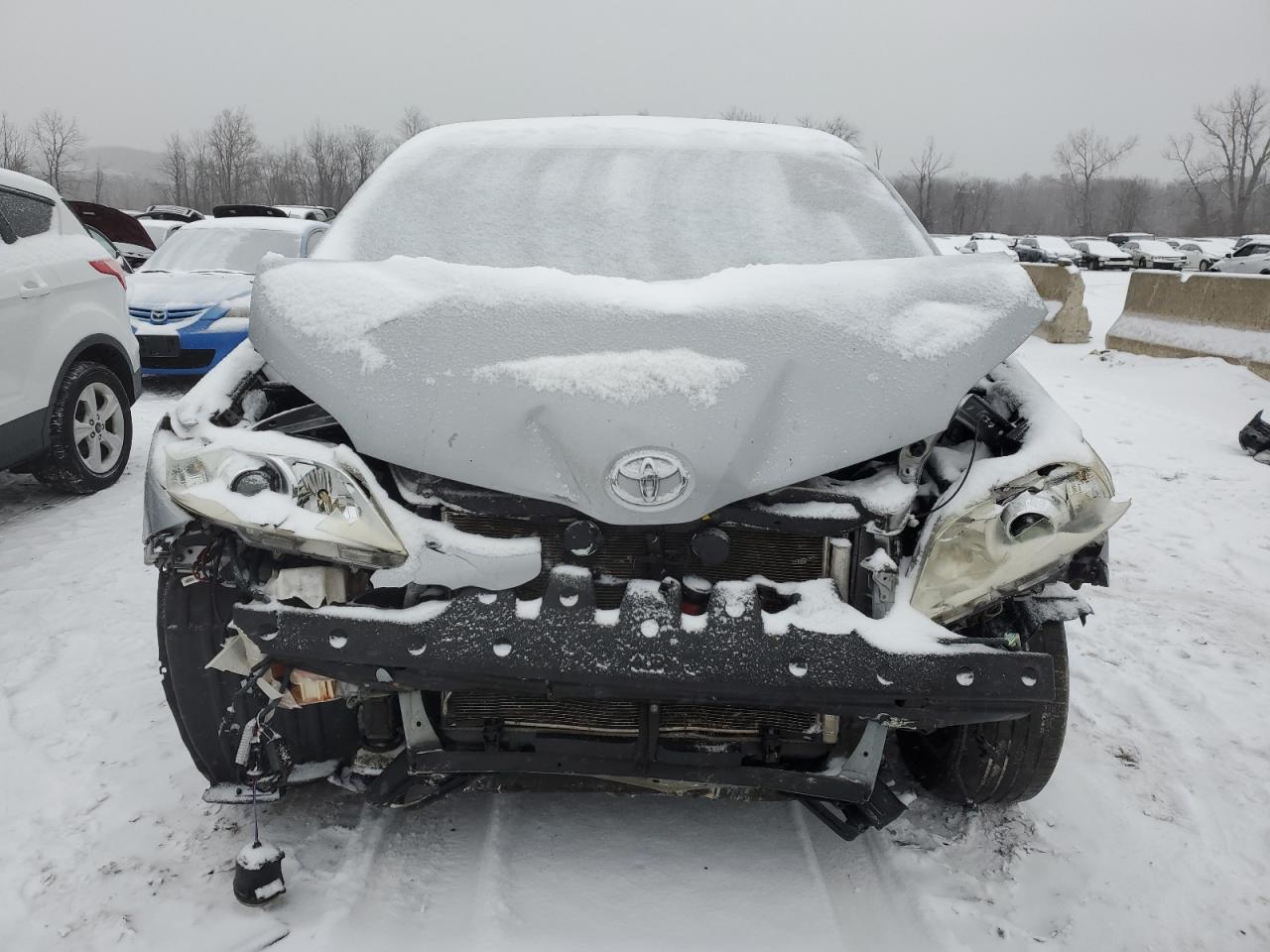 2011 Toyota Sienna - Image 5