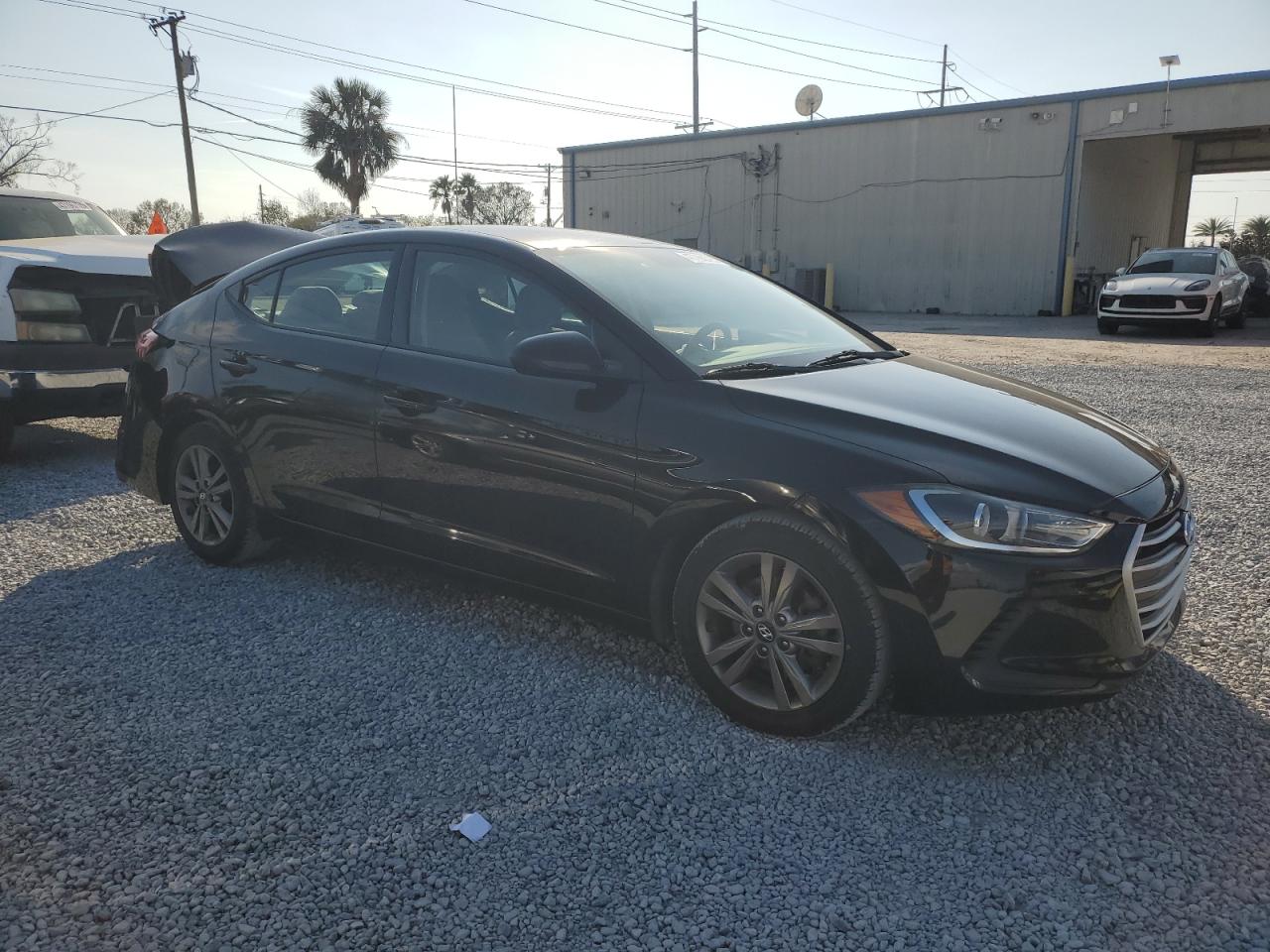 2017 Hyundai Elantra - Image 4
