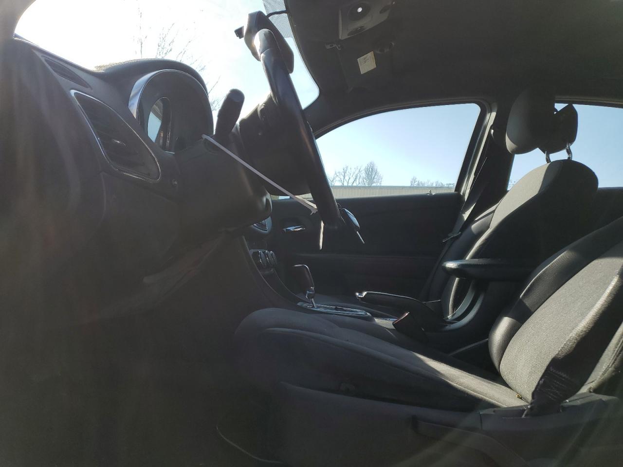 2013 Chrysler 200 - Image 7