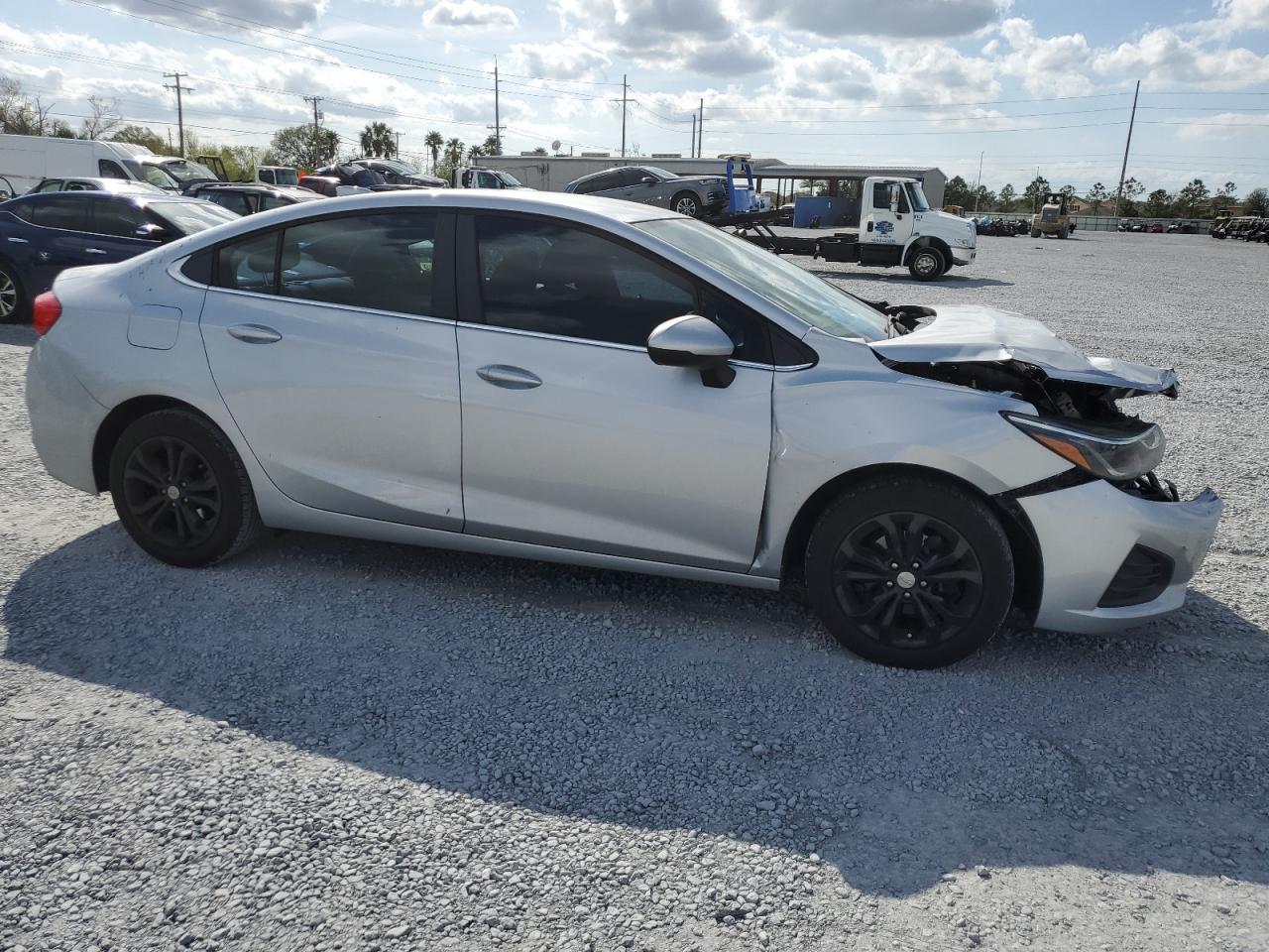 1G1BE5SMXK7126554 CHEVROLET CRUZE 2019