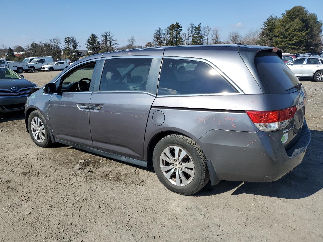 2016 Honda Odyssey - Image 2