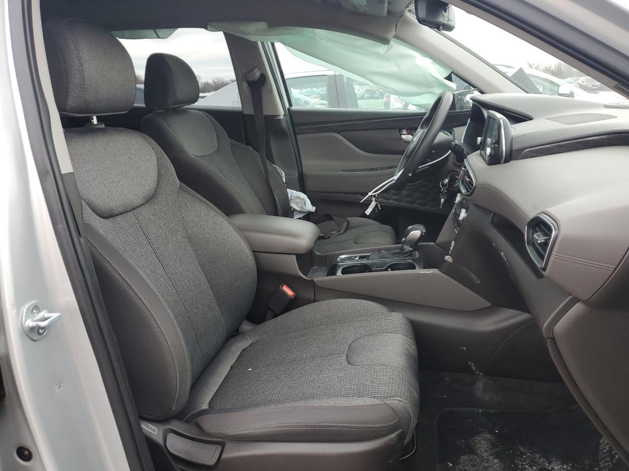 2019 Hyundai Santa Fe - Image 7