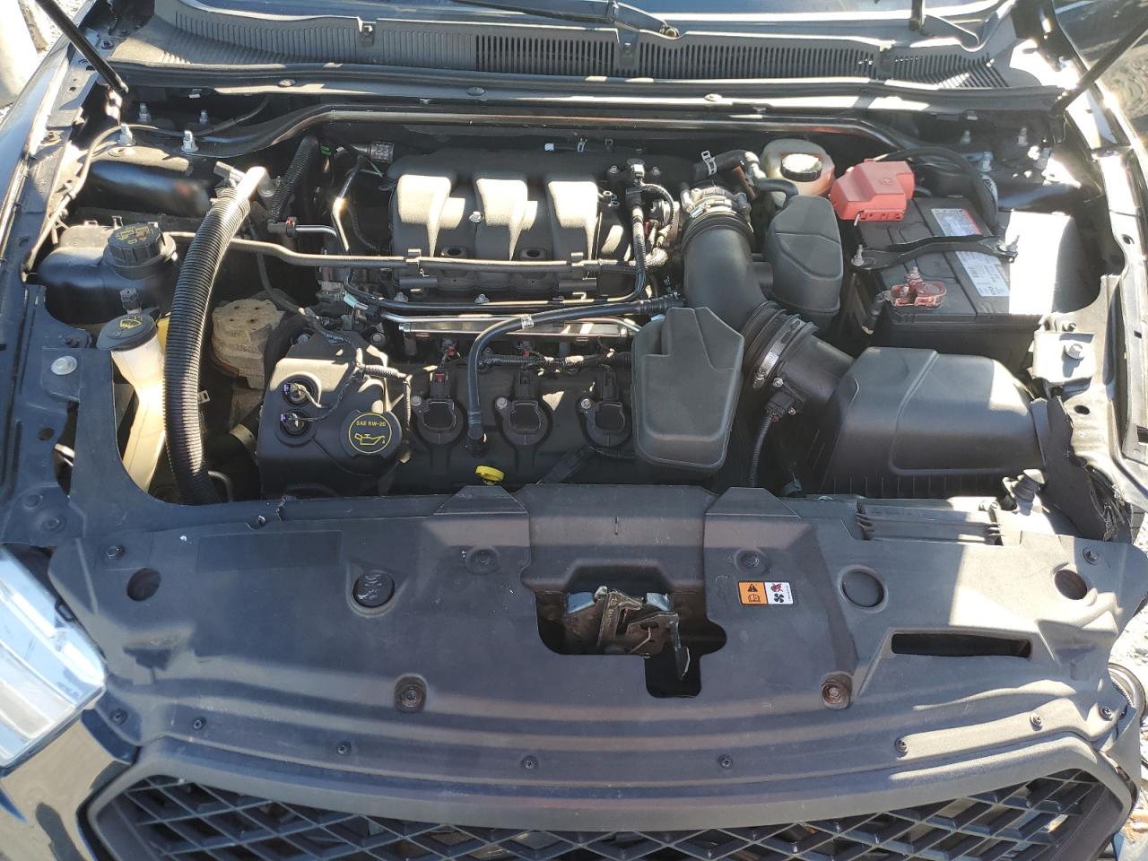 2015 Ford Taurus - Image 12