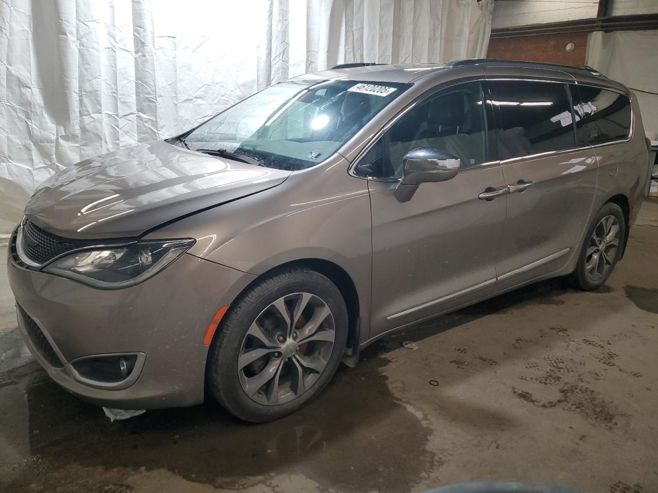 2018 Chrysler Pacifica - Image 1
