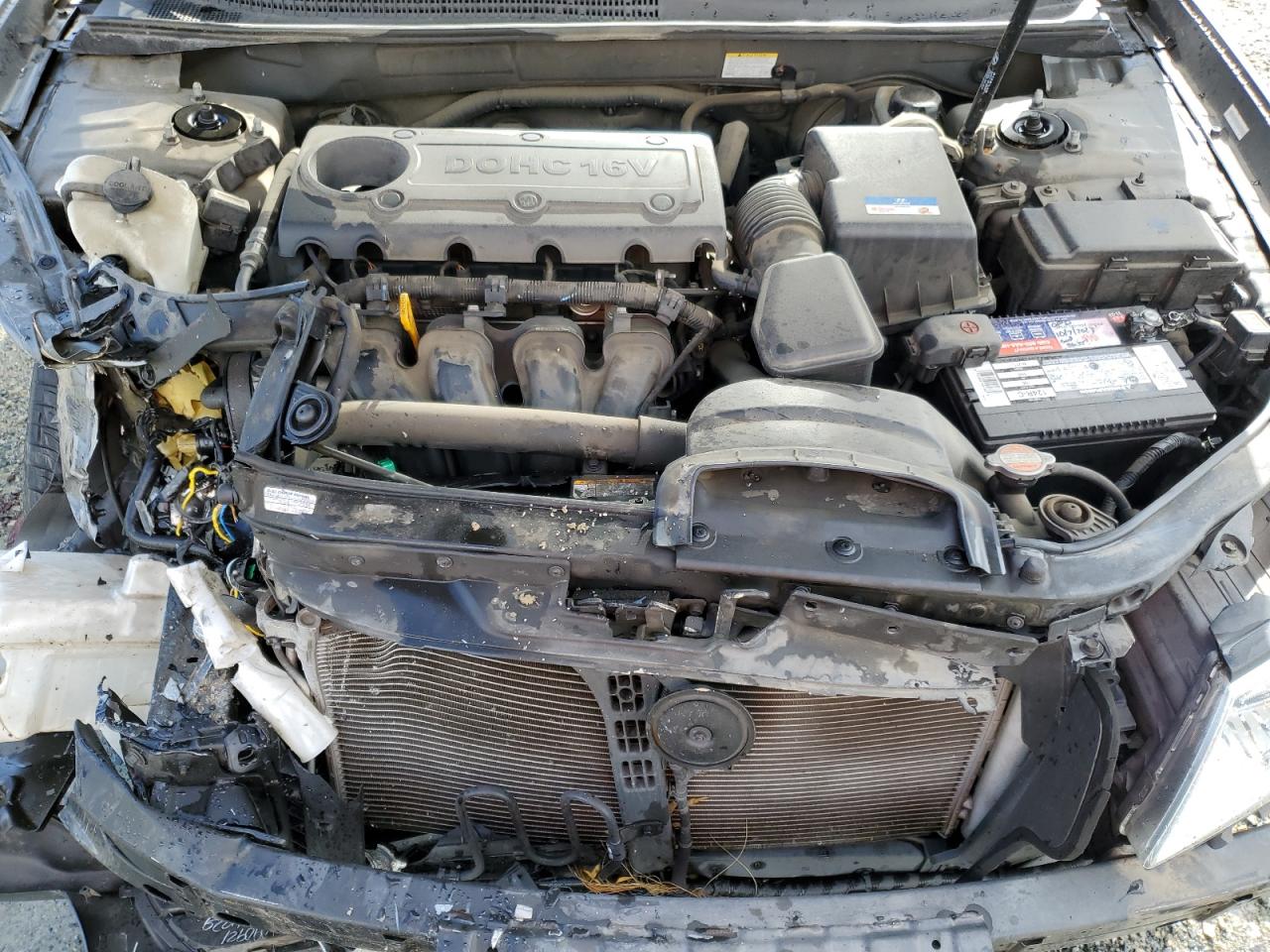 2010 Hyundai Sonata - Image 13
