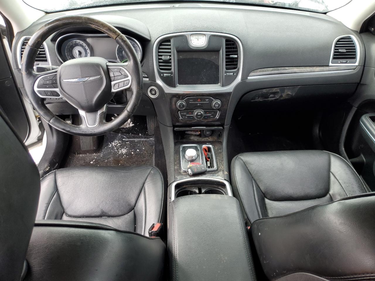 2018 Chrysler 300 - Image 8