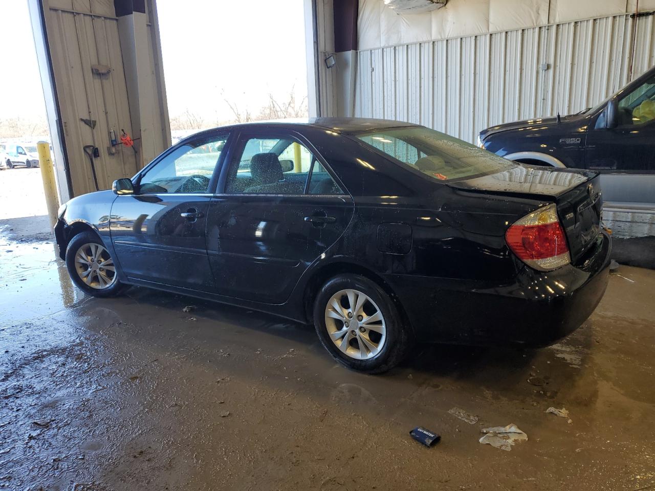 2005 Toyota Camry - Image 2