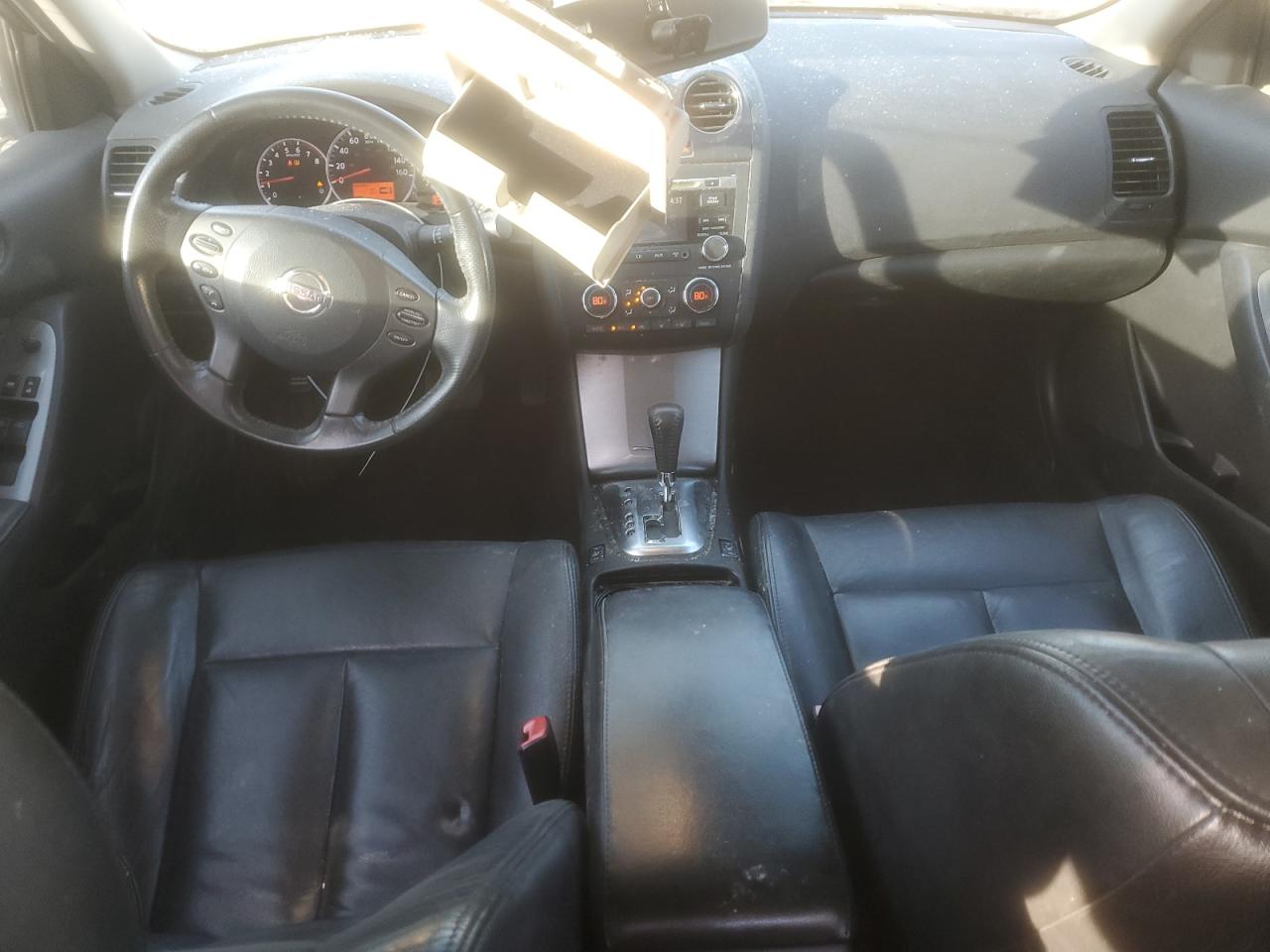 2010 Nissan Altima - Image 8