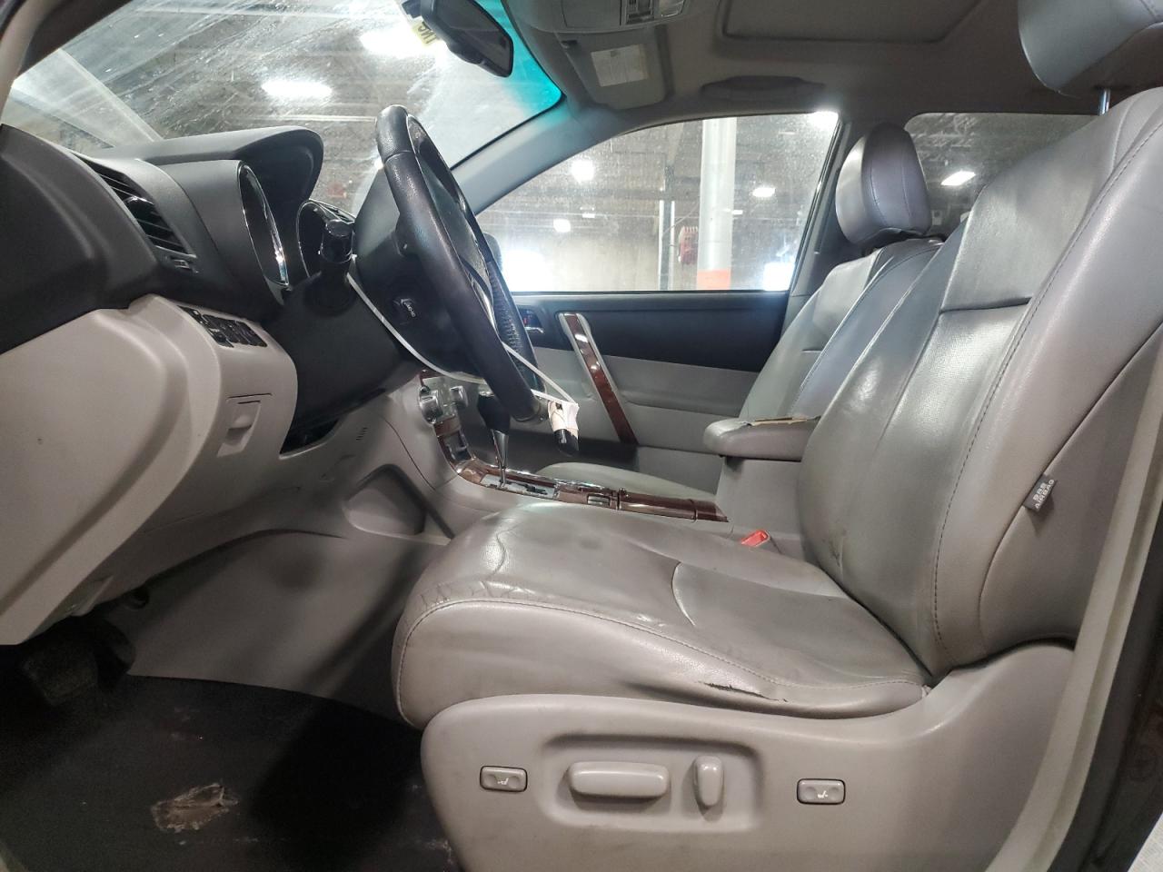 2011 Toyota Highlander - Image 7