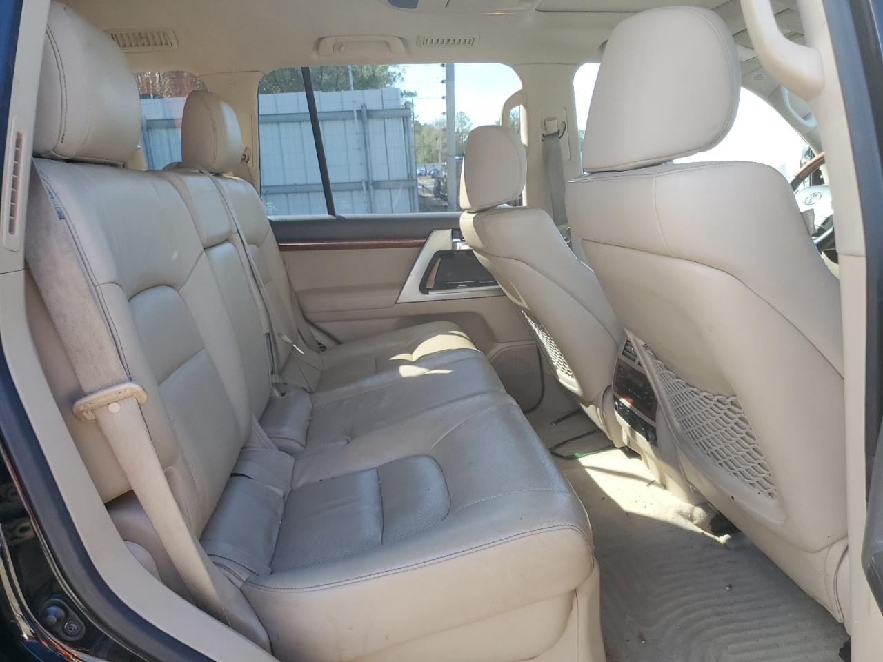 2014 Toyota Land Cruiser - Image 10