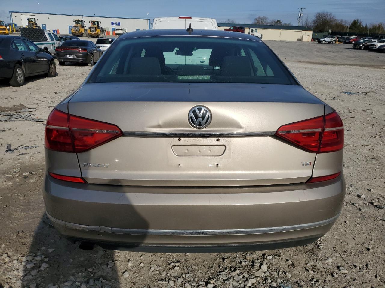 2016 Volkswagen Passat - Image 6