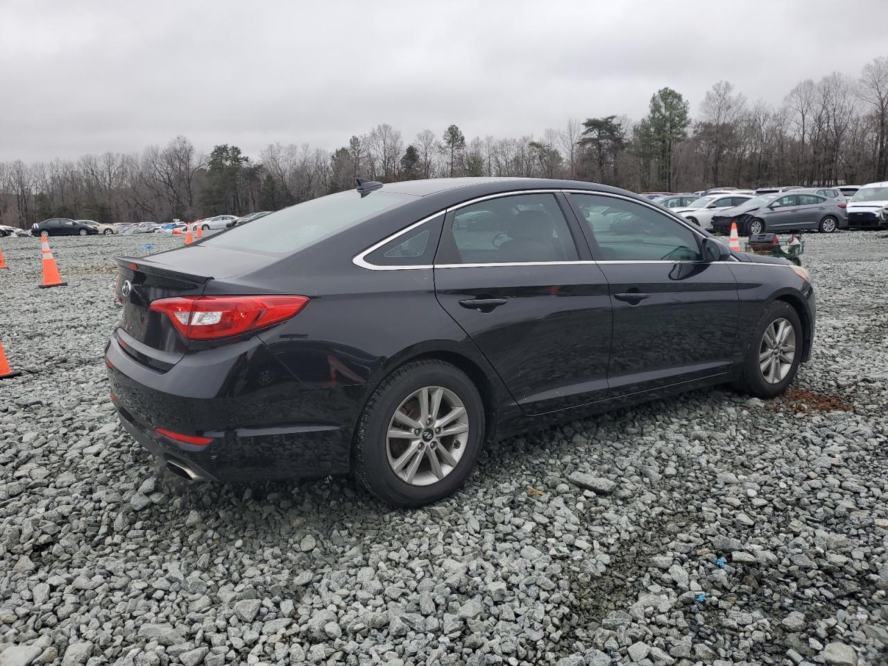 2015 Hyundai Sonata - Image 3