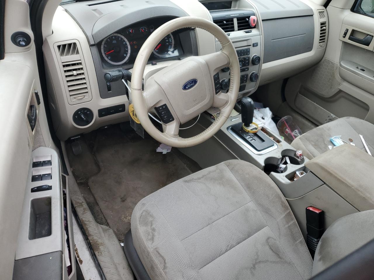 2011 Ford Escape - Image 8