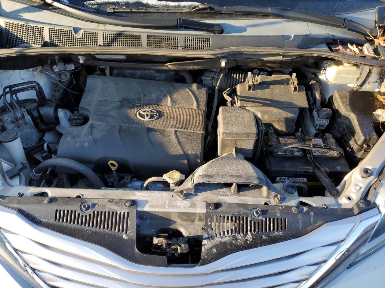 2015 Toyota Sienna - Image 12
