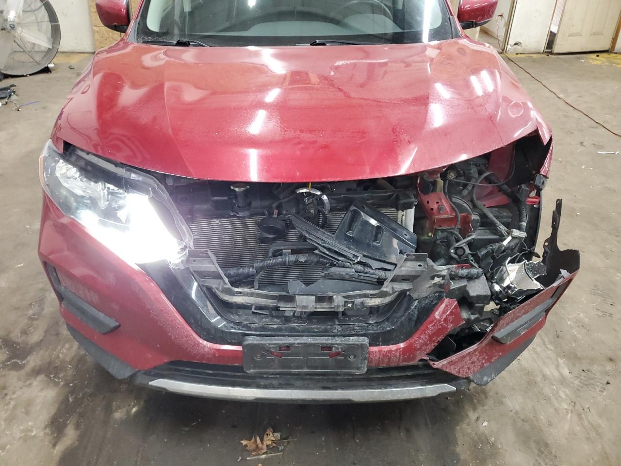 2017 Nissan Rogue - Image 12