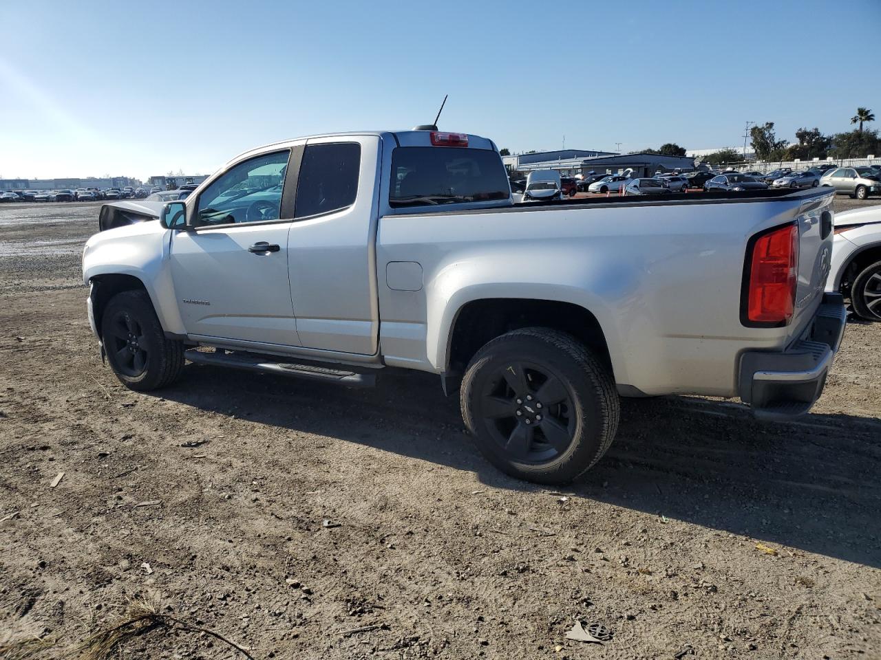 2017 Chevrolet Colorado - Image 2
