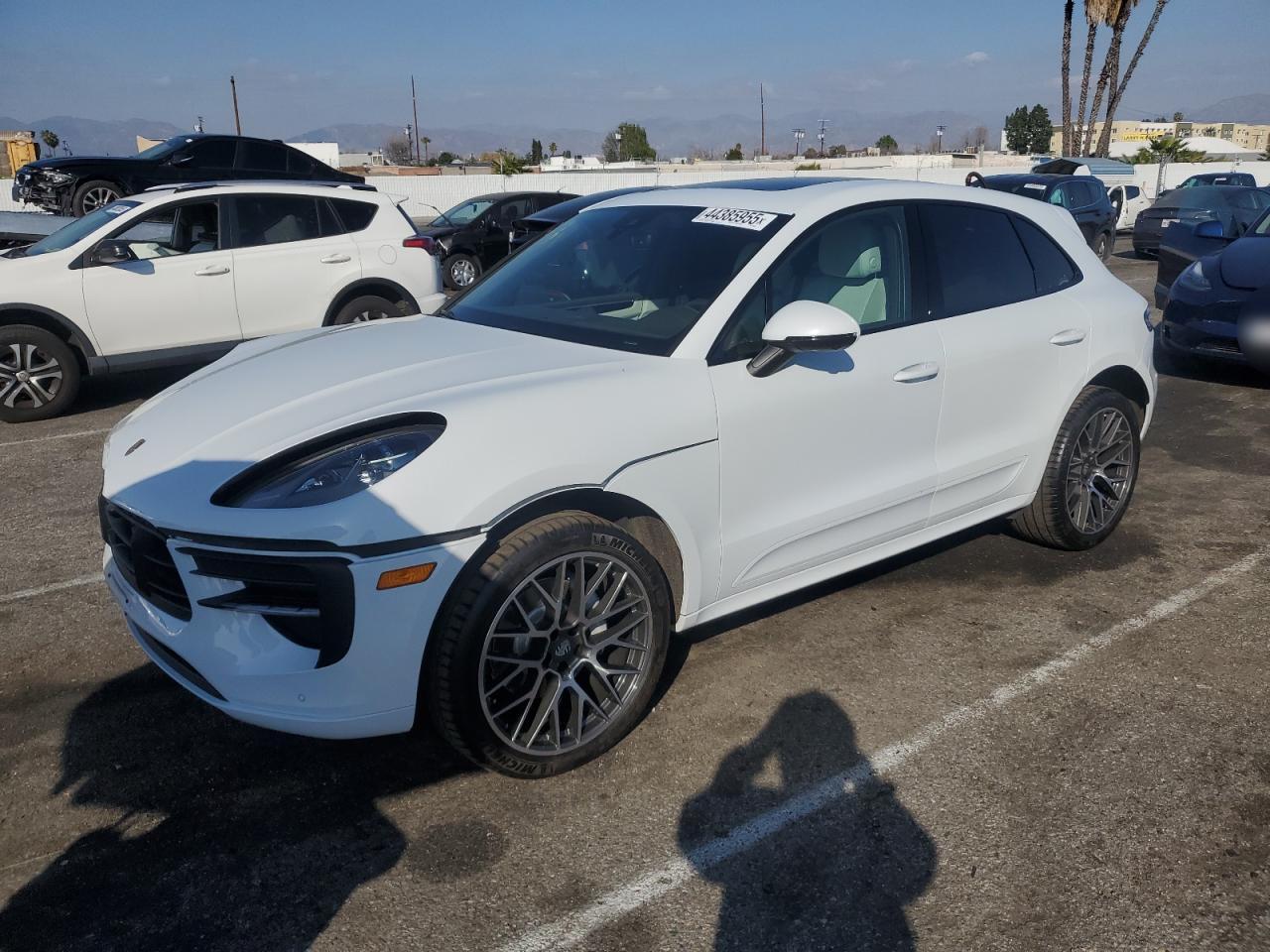 2019 Porsche Macan - Image 1