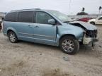 2010 Chrysler Town & Country Touring na sprzedaż w Mercedes, TX - Front End