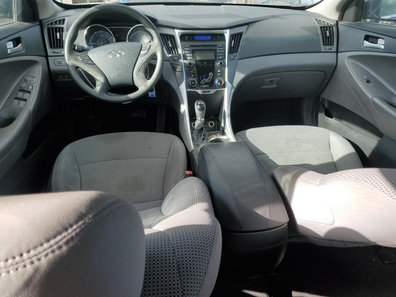 2013 Hyundai Sonata - Image 8