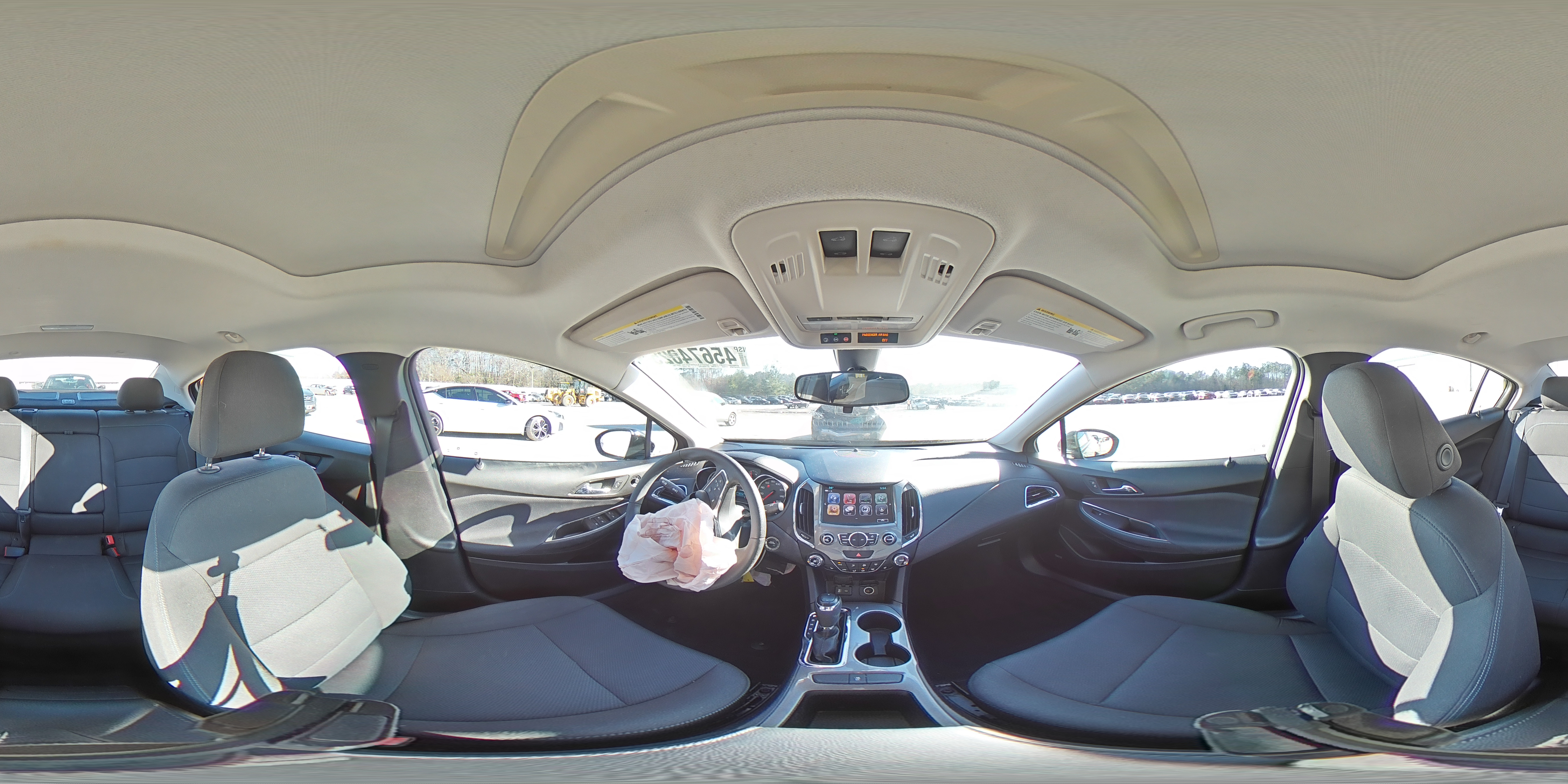 2018 Chevrolet Cruze - Image 13