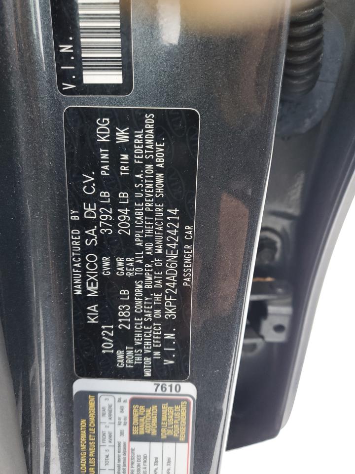 2022 Kia Forte - Image 12