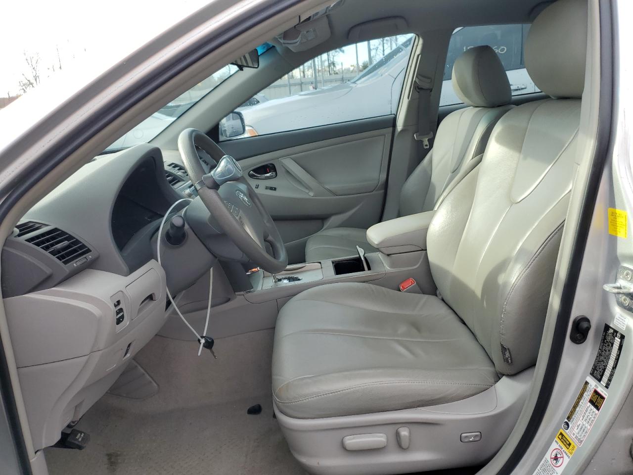 2011 Toyota Camry - Image 7