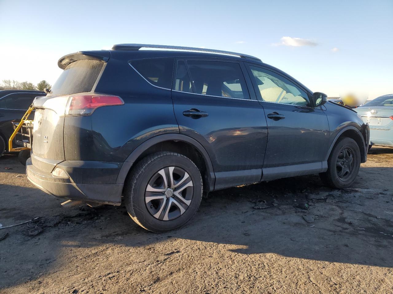 2017 Toyota RAV 4 - Image 3