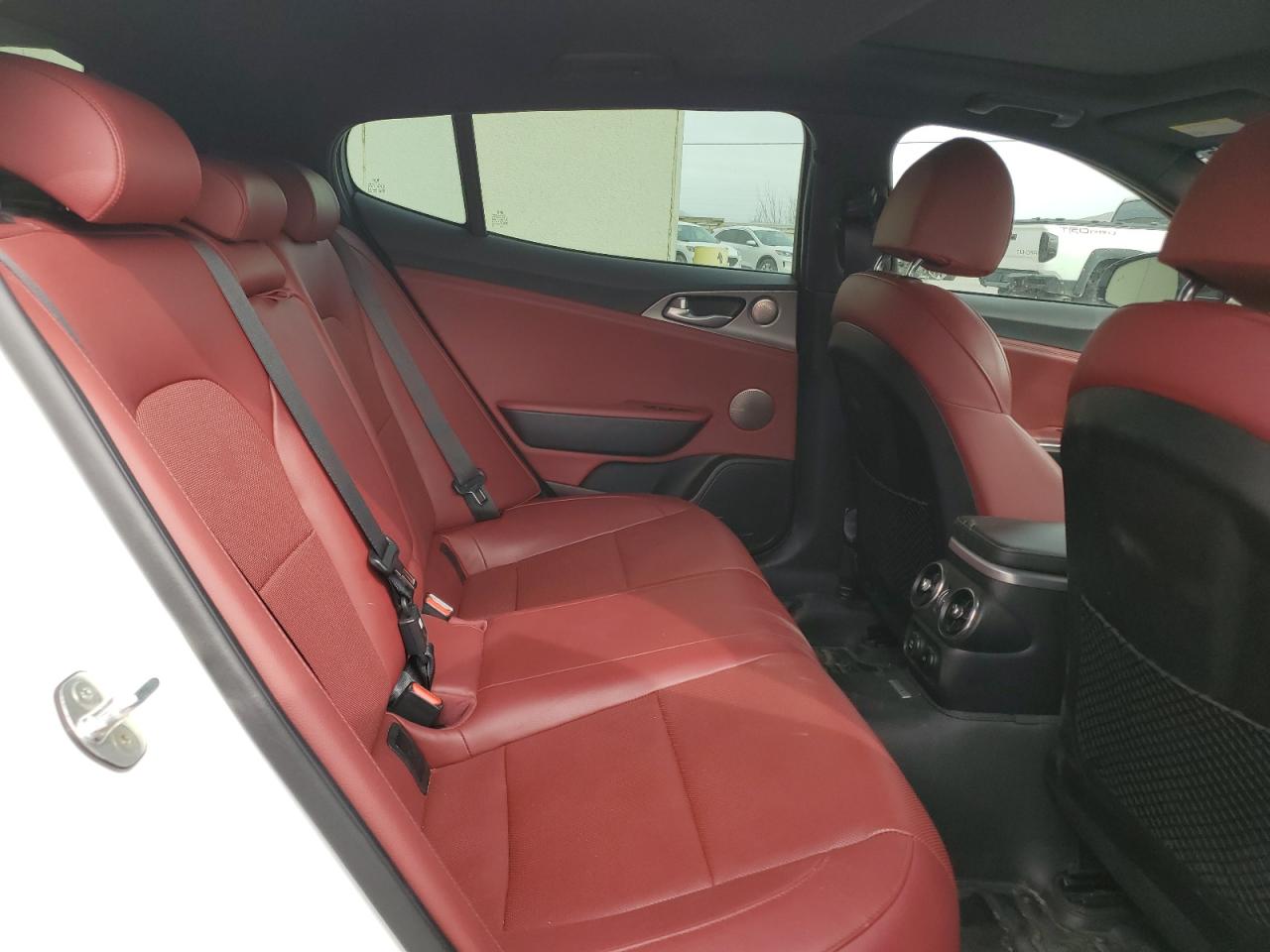 2021 Kia Stinger - Image 10