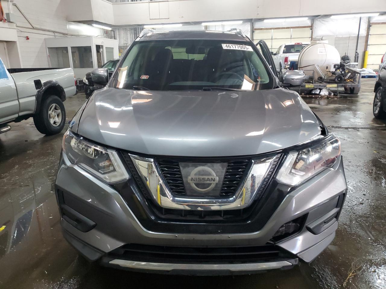 KNMAT2MV6HP588387 NISSAN ROGUE 2017