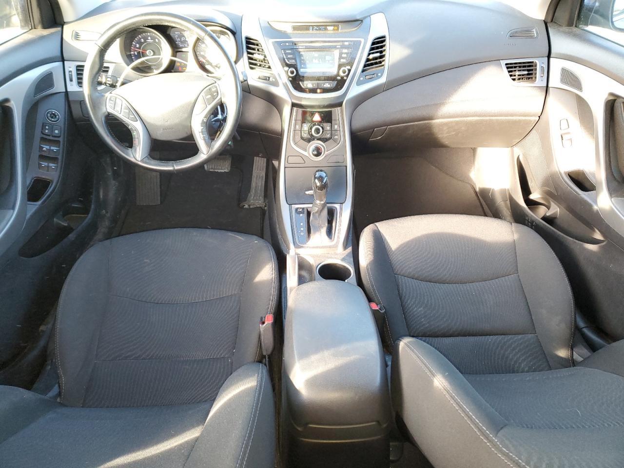 2015 Hyundai Elantra - Image 8