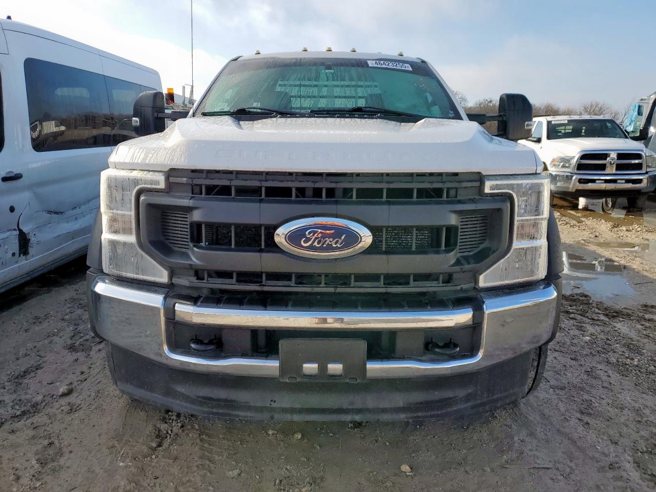 2020 Ford F550 - Image 5